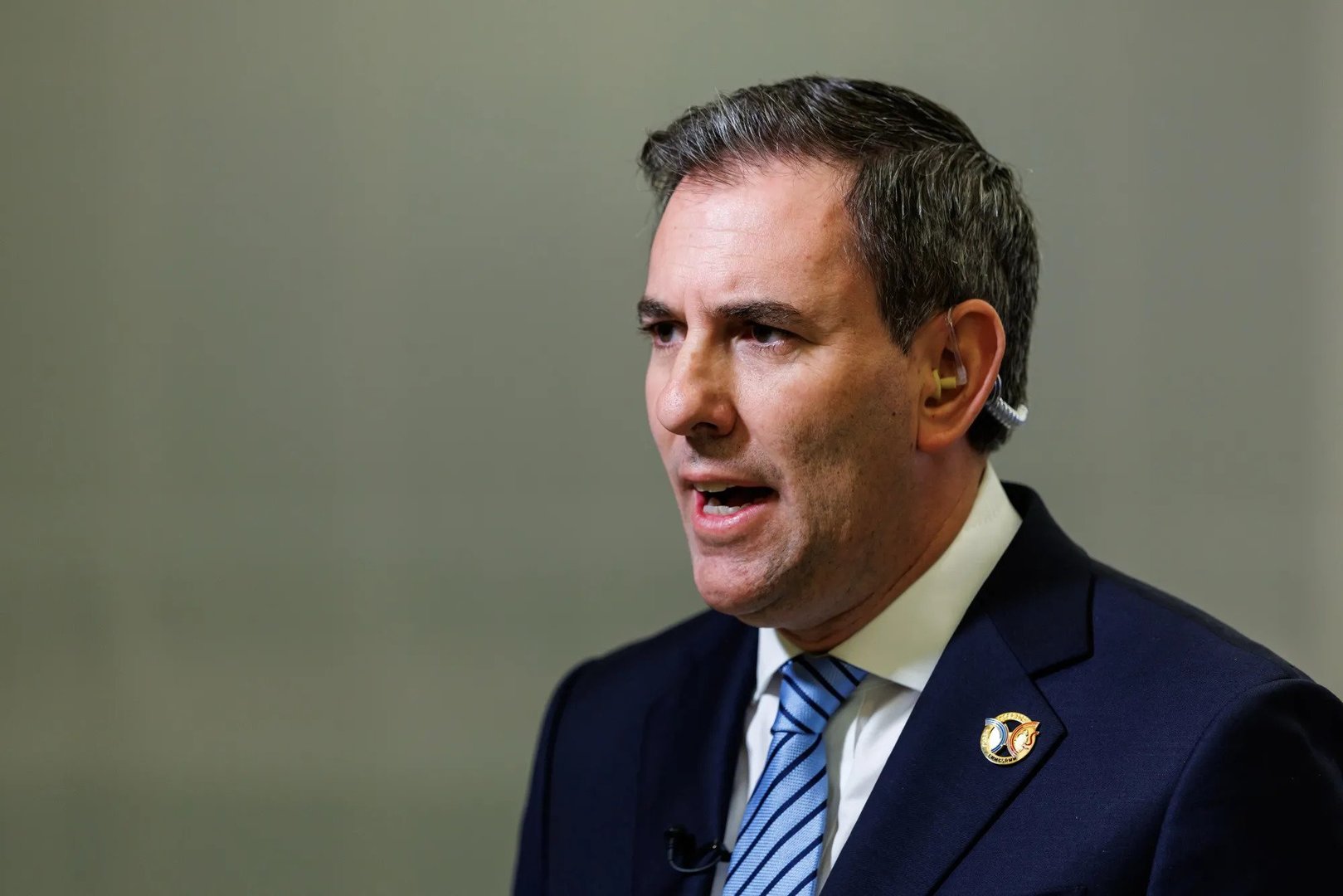 Australian Treasurer Warns Households to Brace for Rising Costs as Oil Prices Surge