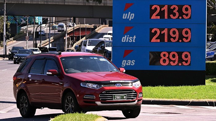 Australia Defies Global Trend with Fresh Rate Hike Amid Rising Inflation Pressures