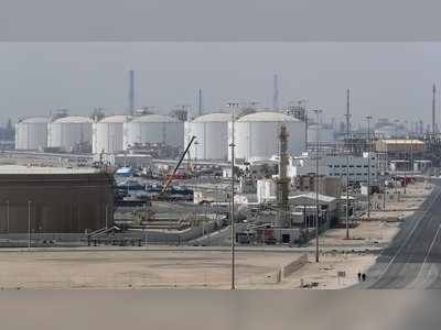 U.S. Weighs Easing Iran Oil Sanctions as Gulf Energy Attacks Shake Global Markets