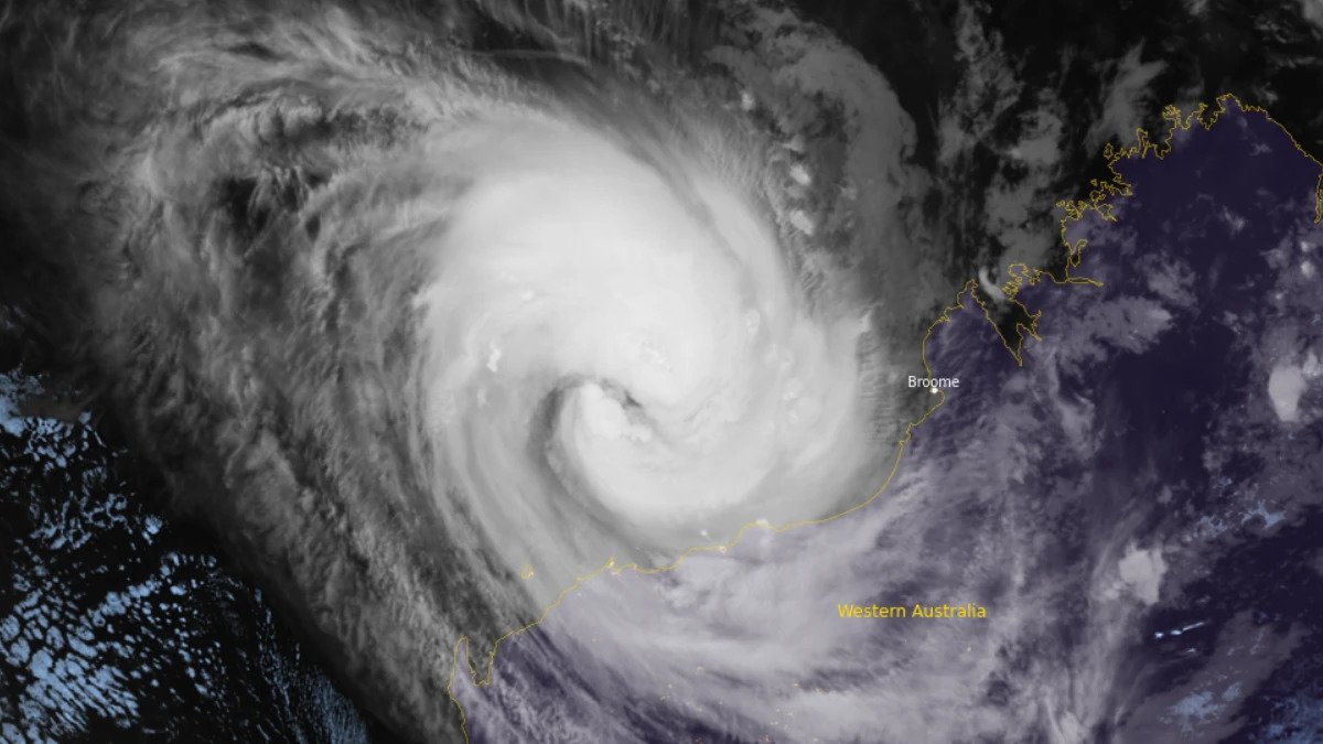 Tropical Cyclone Narelle Intensifies Off Western Australia With ...