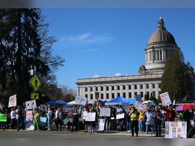 Thousands Gather at Washington State Capitol for Third ‘No Kings’ Protest