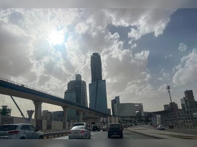 US Citizens in Saudi Arabia Advised to Shelter Indoors Amid Rising Regional Tensions