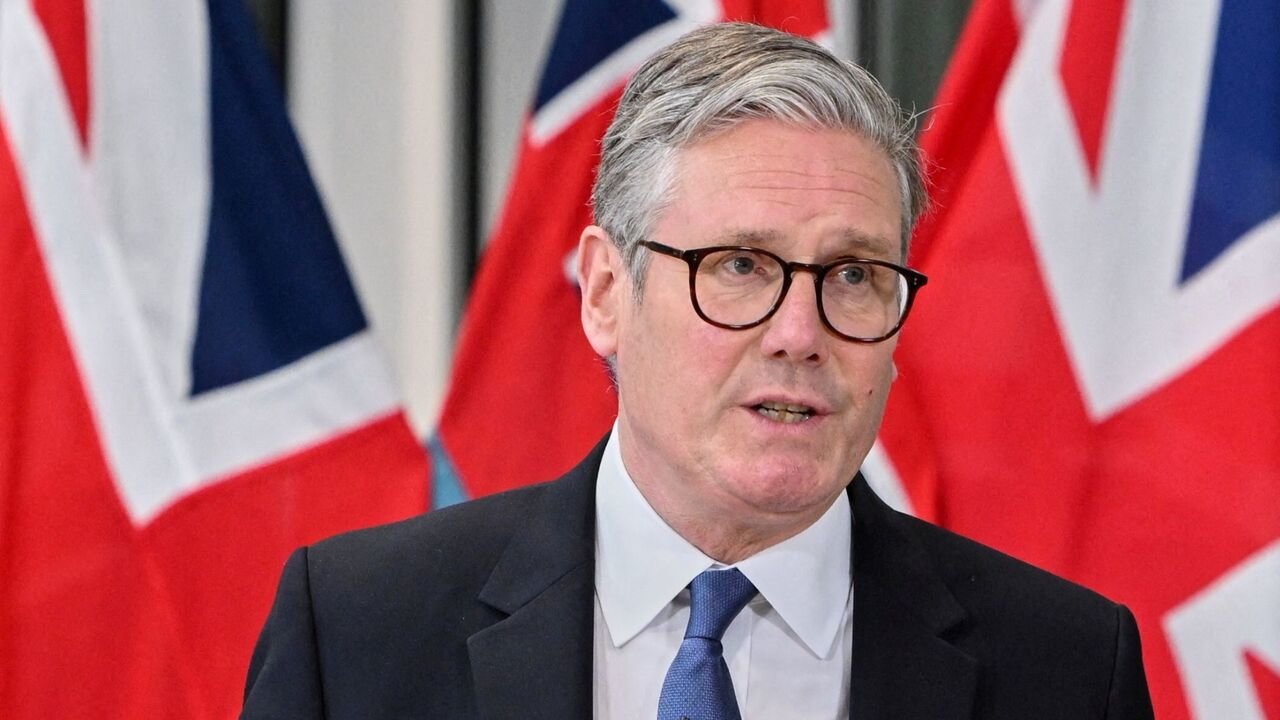 UK Declines to Back Potential US Blockade of Strait of Hormuz, Starmer Signals