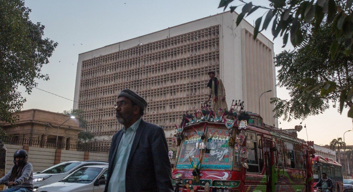 Pakistan Engages Saudi Arabia and China in Talks Following UAE Loan Adjustment