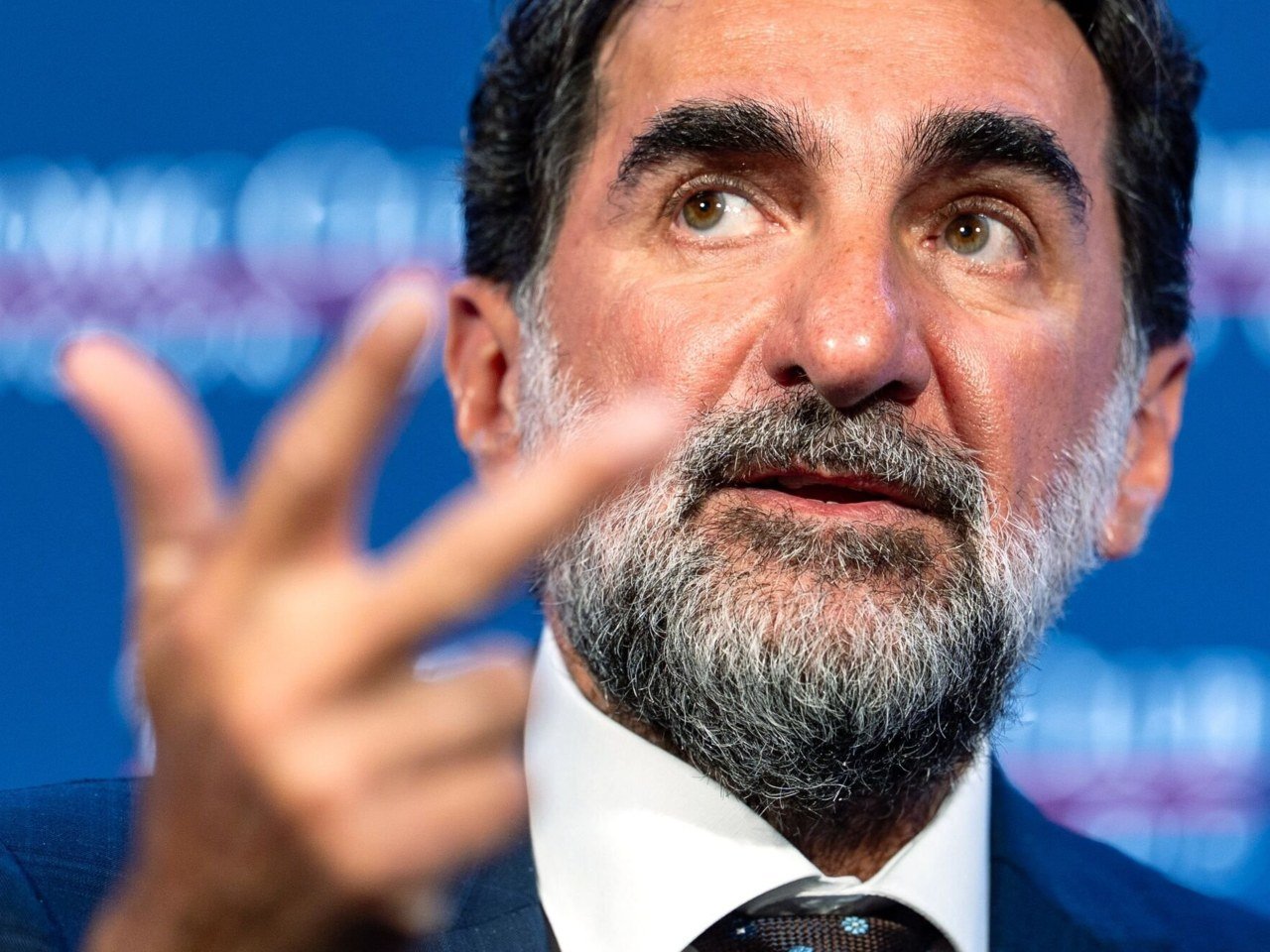 Saudi Wealth Fund Faces Liquidity Pressures Despite Vast $900 Billion Portfolio