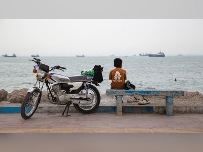 Iran Seizes Two Ships in Strait of Hormuz After Trump Extends Ceasefire Window