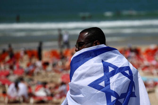 Over 250 Indians Claiming Descent from Biblical Tribe Land in Israel