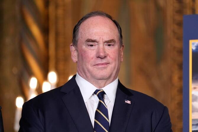 Trump Fires Navy Secretary Over Shipbuilding Conflicts