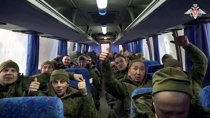 Ukraine and Russia Conduct Prisoner Swap Facilitated by US and UAE