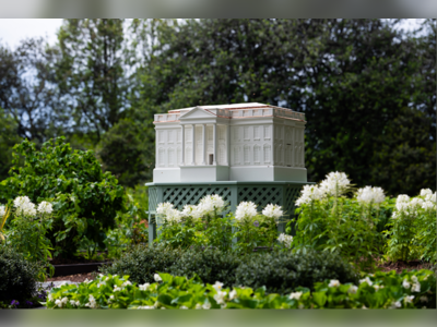 Melania Trump Adds White House-Shaped Beehive to South Lawn in Expansion of Presidential Honey Program