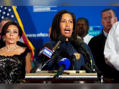 Gunfire Disrupts White House Correspondents’ Dinner as Secret Service Evacuates Trump and Officials