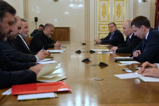 Putin Praises Iranian Resistance, Offers Support Amid US and Israeli Pressure