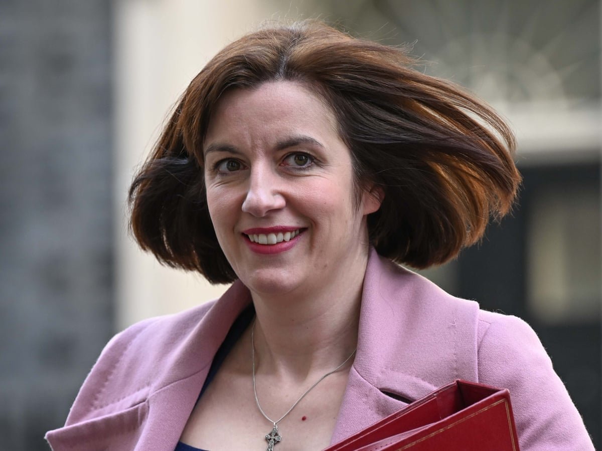 UK Ministers Signal Flexibility Over Social Media Restrictions as Child Safety Debate Intensifies