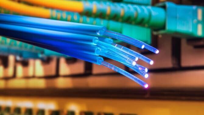 Saudi Arabia's Fiber Optic Home Connections Surge by 260% Over Decade