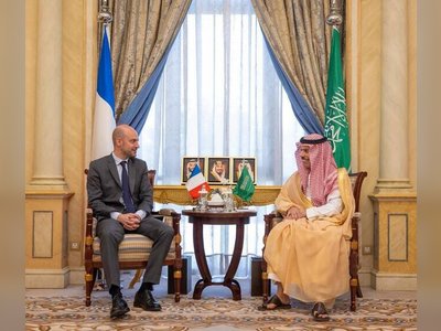 Saudi FM Discusses Regional Developments with French Counterpart