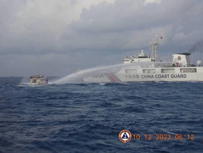 China, Philippines Accuse Each Other of Illegitimate Actions in South China Sea