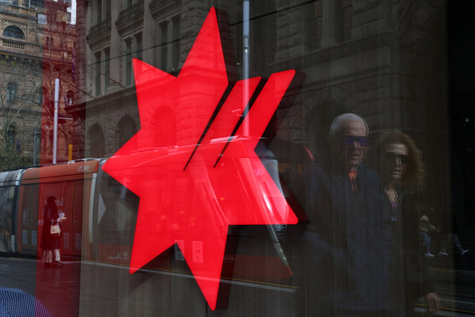 National Australia Bank Misses Profit Expectations as Global Risks Pressure Margins