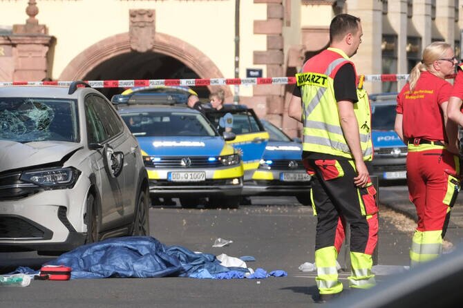 Driver Arrested in Germany After Car Strikes Crowd in Leipzig