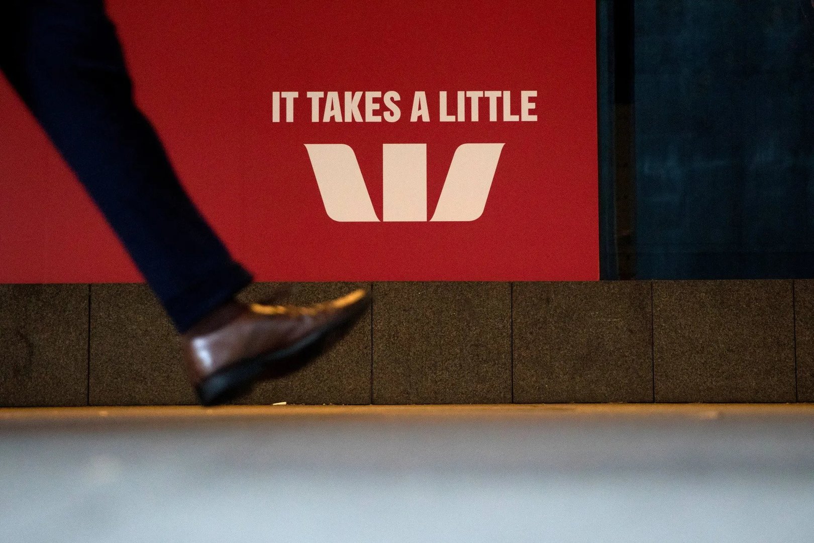 Westpac Earnings, Superannuation Risk Warnings, and Fragile Ceasefire Signal Diverging Pressures on Australian Economy