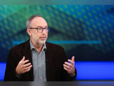 Australia’s Proposed Social Media Ban Draws Sharp Criticism from Wikipedia Founder