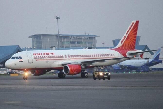 Indian Pilots Urge Further Probe Into Air India Crash