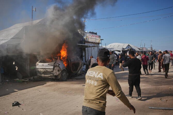 Israeli Strikes Kill Six in Gaza, Including Hamas Official's Son