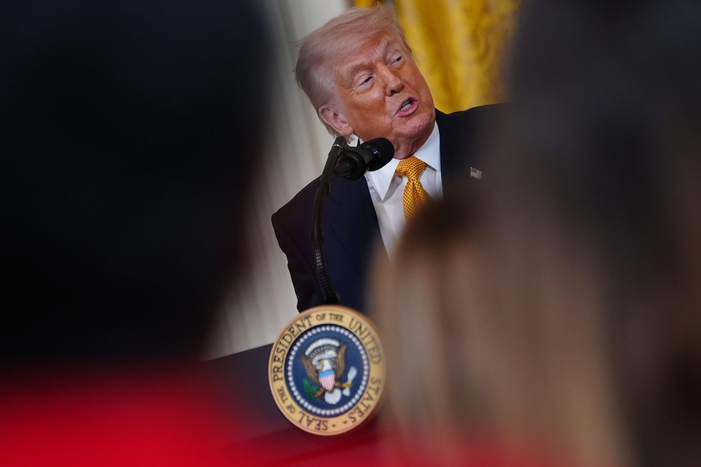 Trump Escalates Iran Standoff, Threatens Intensified Bombing If Deal Fails