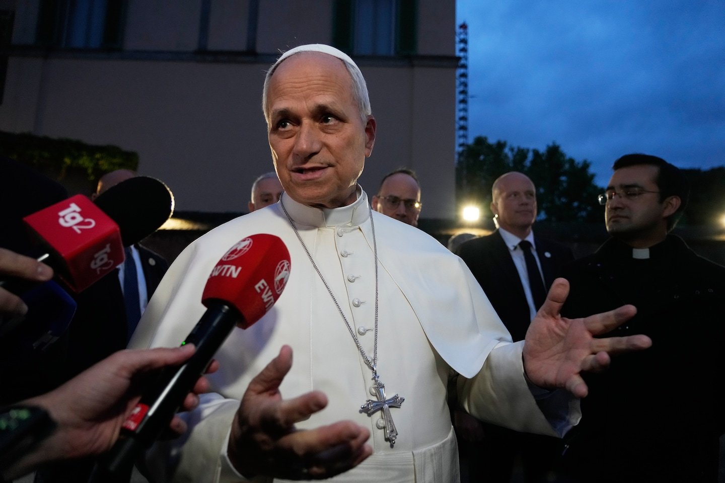 Trump Escalates Criticism of Pope Leo as U.S. Diplomacy Prepares for Rome Visit