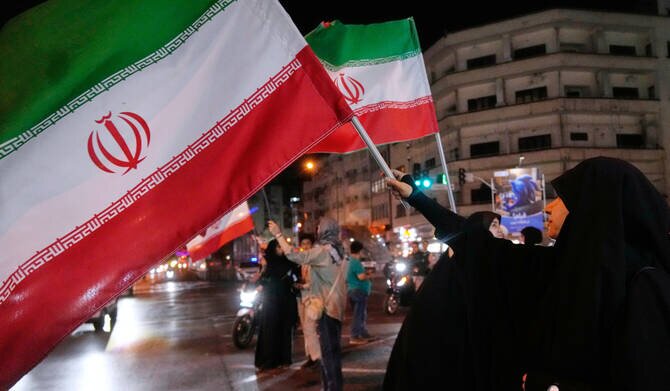 US Sanctions 10 Individuals and Companies for Supporting Iran's Weapons Sector