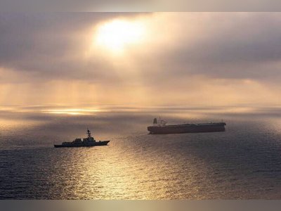 US, Iran No Closer to Ending War as Qatari Tanker Sails Toward Hormuz Strait