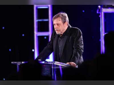 White House condemns Mark Hamill after AI image of Trump in grave sparks political firestorm
