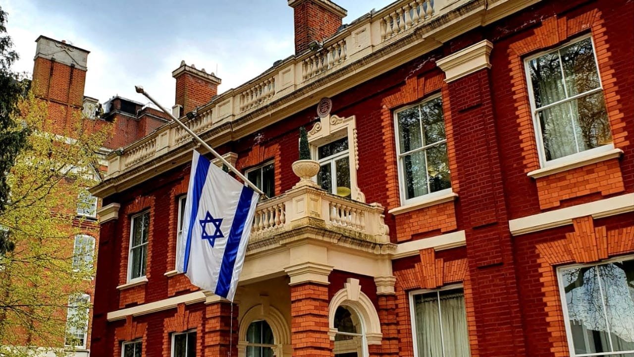 UK Man Charged Over Alleged Threats to Israeli Embassy, Muslim Organisations and MP’s Office