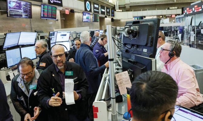 Global Oil Prices Climb as Middle East Tensions Escalate