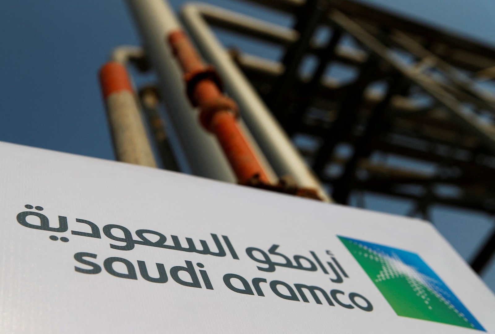 Aramco Signals Prolonged Oil Market Strain as Hormuz Risks and Supply Volatility Persist