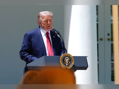 Trump Amplifies Post Calling for Obama’s Arrest, Escalating Political Rhetoric in U.S. Election Climate