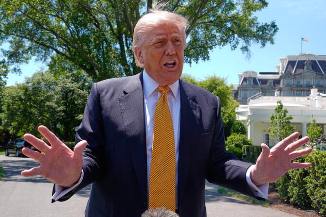 Trump and Iran: No Need for China's Help, War Costs Mount