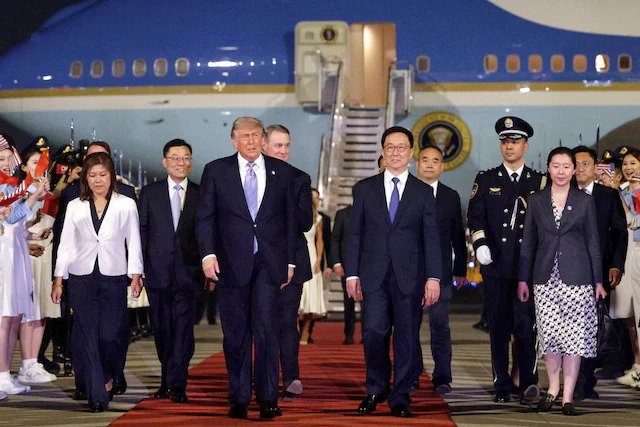 Trump Signals Deal-Making Focus as China Summit Becomes Test of Domestic Pressure and Global Strategy