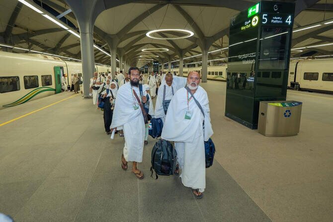 Saudi Arabia cracks down on Hajj transport violations, imposes heavy penalties