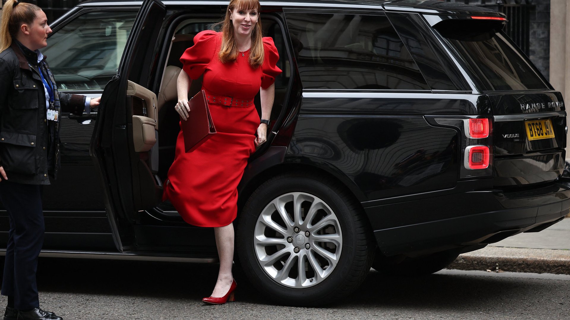 Angela Rayner Cleared by UK Tax Authority in Stamp Duty Case, Reigniting Labour Leadership Speculation