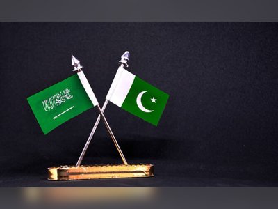Saudi Industry Minister Discusses Expanding Industrial Partnership with Pakistani Counterpart