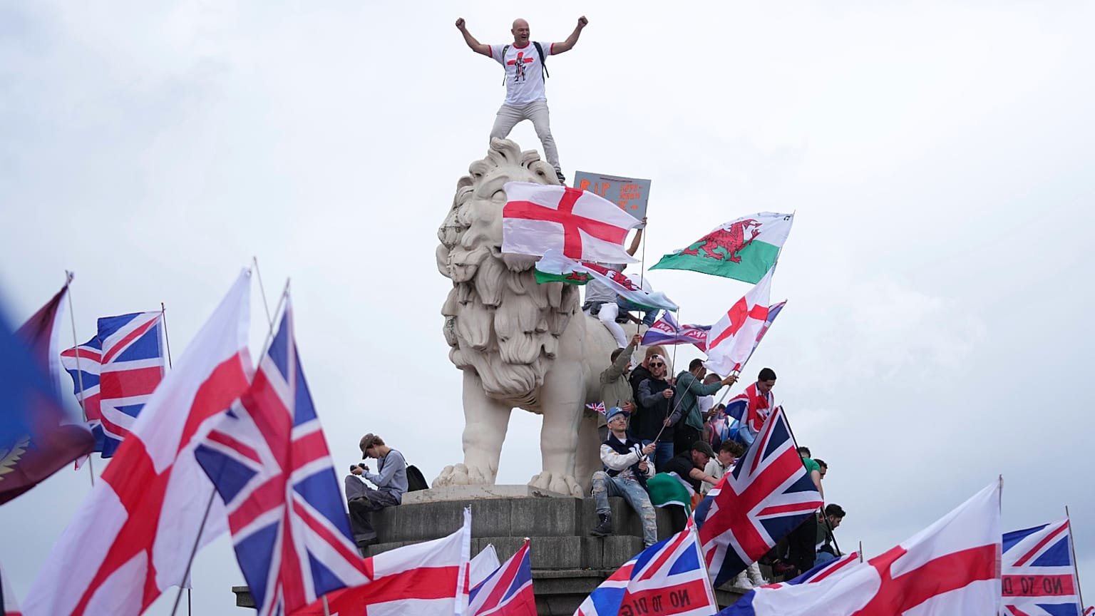 UK Bars MEP and Far-Right Figures From Rally Amid Security and Extremism Concerns