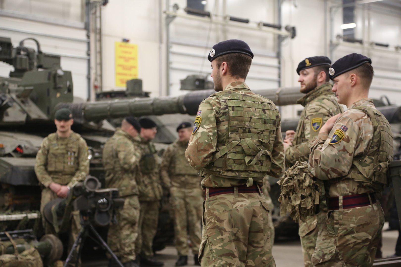 UK Weighs Ukraine Troop Role as Europe Pushes Security Guarantees Beyond the War Front