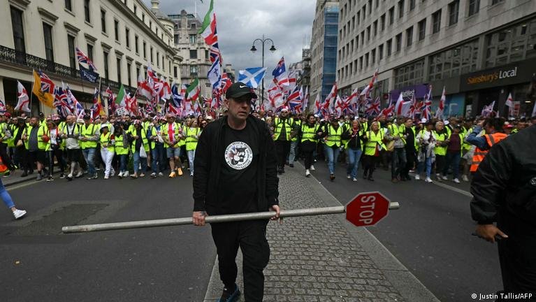Far-Right Anti-Immigration Rally in London Draws Tens of Thousands Amid Heavy Police Presence