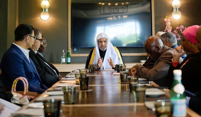 MWL Chief Chairs Islamic Leaders Council Session in Washington