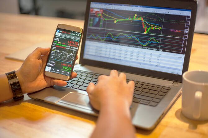 Closing Bell: Saudi Benchmark Index Drops to 10,967