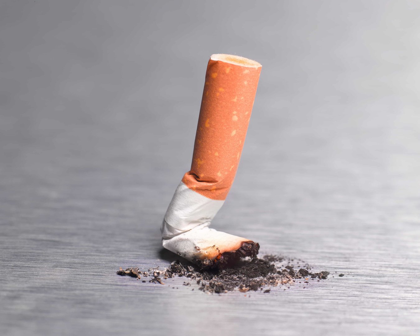 Australia’s Tobacco Crackdown Faces New Pressure as Health Experts Accuse Industry of Exploiting Black-Market Fears
