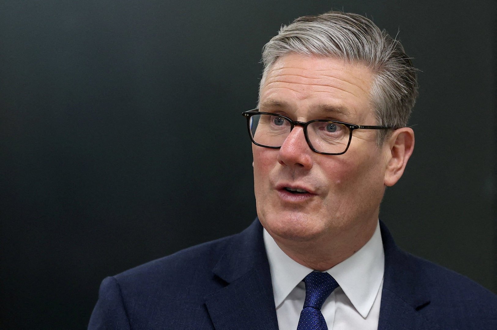 Starmer Reasserts Leadership Control as UK Political Pressure Intensifies