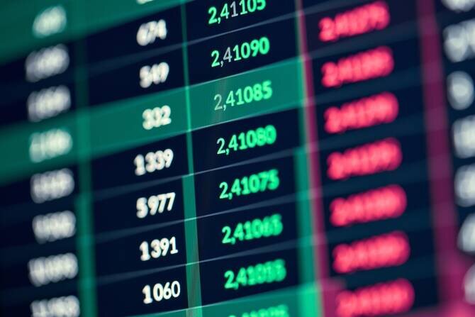 Saudi Main Index Edges Up to 10,982