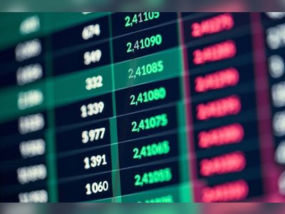 Saudi Main Index Edges Up to 10,982