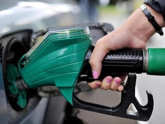 UK Softens Russian Oil Sanctions Amid Fuel Price Pressures